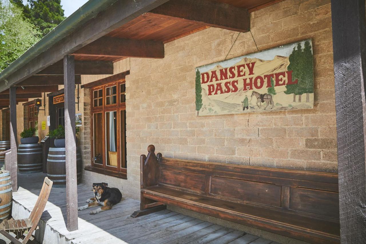 The Danseys Pass Hotel Ranfurly エクステリア 写真